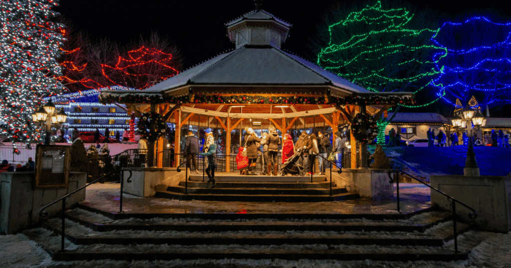 holiday small towns
